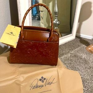 Adorable Patricia Nash Satchel😘